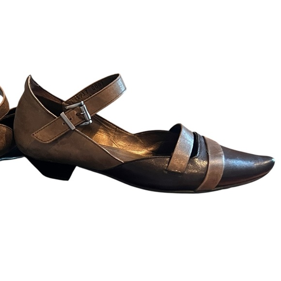 FIDJI Elegant Two-Tone Women's Mary Jane-Style Kitten Heel Shoes women’s size 7 - Picture 1 of 7